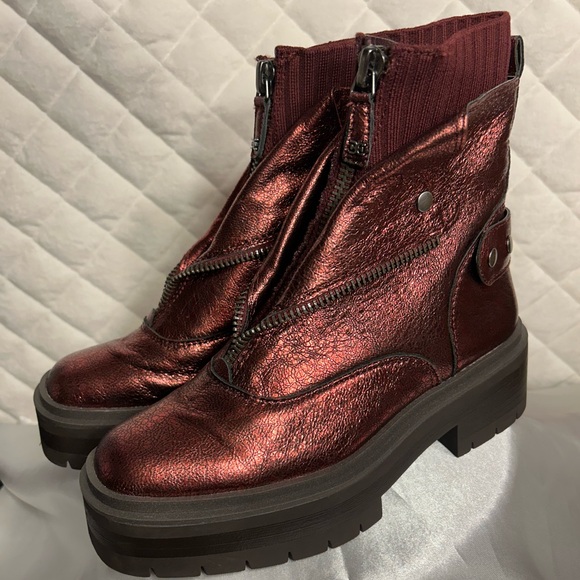 Sam Edelman Linds Red Metallic Distressed Zipper Boots Size 7.5 - Picture 4 of 10